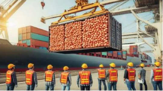 Onion Export: बंदरांवर अडकले कंटेनर; कांदा निर्यातीचे नवीन नियम, अंमलबजावणीस होतेय दिरंगाई