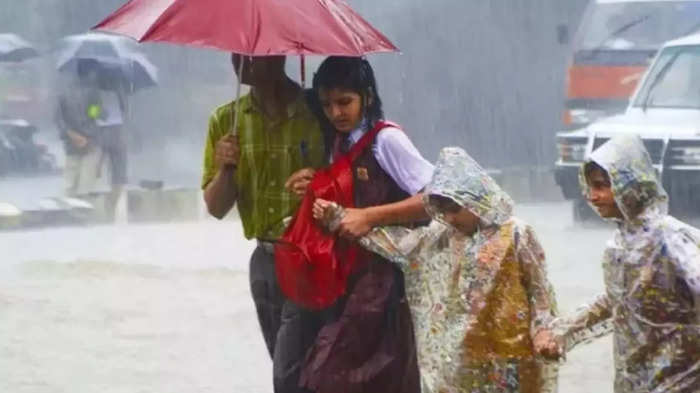 school in pune closed due to rain