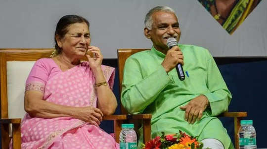 Dr Prakash Amte: दुर्गम भागात ५० वर्षांपूर्वीसारखीच स्थिती; आमटे दाम्पत्याने कथन केली परिस्थिती