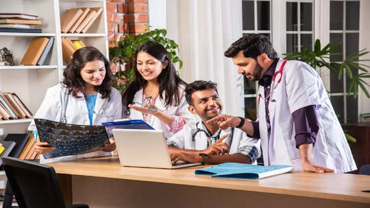 Medical admission 2024:मेडिकल प्रवेशाच्या तिसऱ्या फेरीत ८०० जागा वाढणार, CET कक्षाकडून ८ महाविद्यालयांची यादी जाहीर