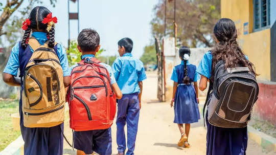 Maharashtra School: राज्यातील सर्व शाळा १ एप्रिलपासून सुरू होणार! वार्षिक वेळापत्रक CBSE प्रमाणे आखण्याची शिफारस