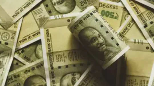 Mumbai Money Seized: पुण्यात ५ कोटी, नागपुरातूनही रोकड जप्त; आता मुंबईत घबाड सापडलं, भुलेश्वरमधून ५ जण ताब्यात