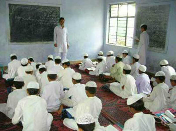 पाकिस्तान में बंद किए गए 254 मदरसे