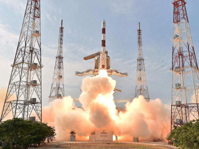 इस साल सात देशों के 25 उपग्रह छोड़ेगा भारत