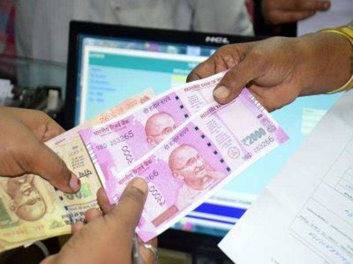 बेंगलुरु: IT विभाग ने दो लोगों के पास से 4.7 करोड़ रुपये के नए नोट जब्त किए