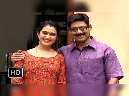 kairali tv serial karyam nissaram actress name