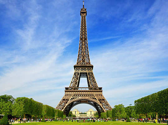 Eiffel Tower आइफल ट वर न मन य अपन 30 कर ड व पर यटक क जश न Viral Content The Eiffel Tower Celebrates Its 300 Millionth Visitor Since It Opened In 1889 Navbharat Times