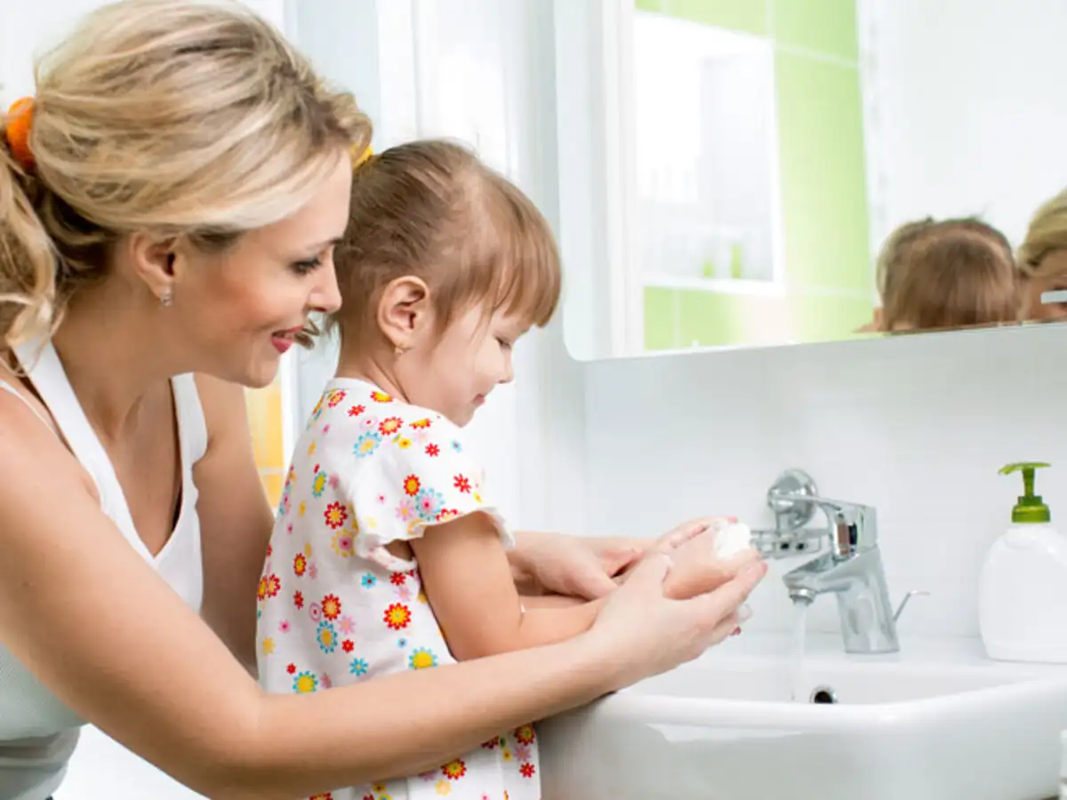 Image result for sanitizer se hath dhona