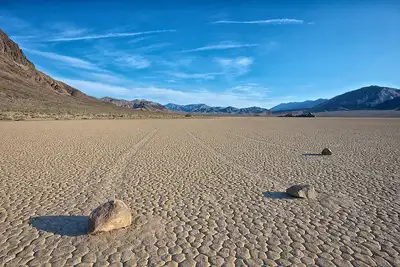 racetrack-playa-death-valley