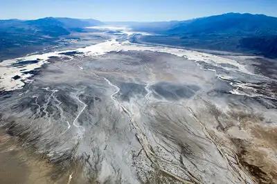 racetrack-playa-death-valley