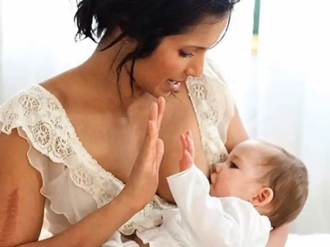movie model actress padma lakshmi shares breast feeding photo once again |  Navbharat Times Photogallery
