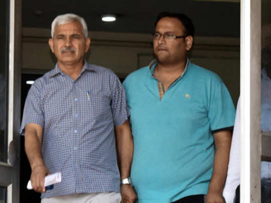 अदालत ने केजरीवाल के रिश्तेदार को एक दिन की पुलिस हिरासत में भेजा 
