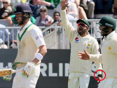 स्मार्ट वॉच पहनकर खेल तो नहीं कर रहे पाकिस्तानी क्रिकेटर, आईसीसी ऐंटी करप्शन यूनिट अलर्ट 