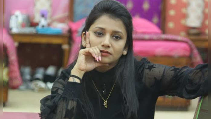 Bigg Boss marathi, day 49: बिग बॉसच्या घरातून जुई गडकरी बाहेर!