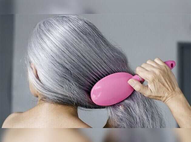 White Hair త ల లజ ట ట న వ ర ణ క స ఏ