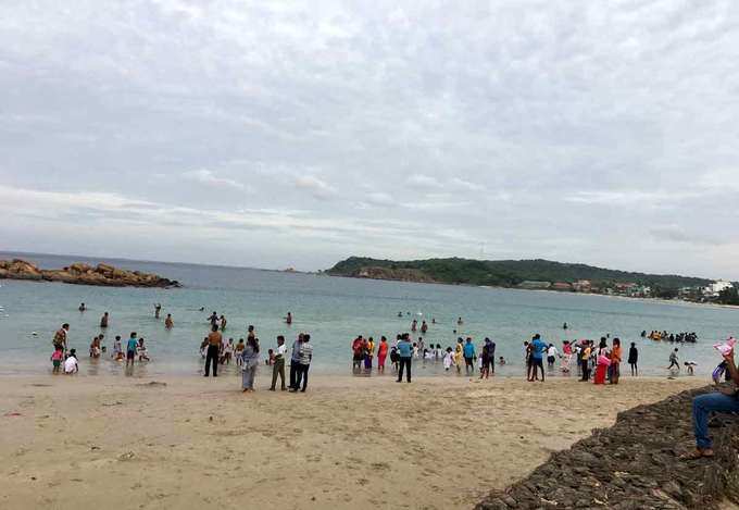 trincomalee-beach1