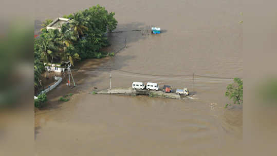 Kerala flood:  केरळ: रेड अलर्ट हटवला;  पावसाची शक्यता