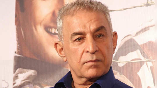 dalip tahil :नशेत गाडी चालवल्यानं दलीप ताहिल यांना अटक