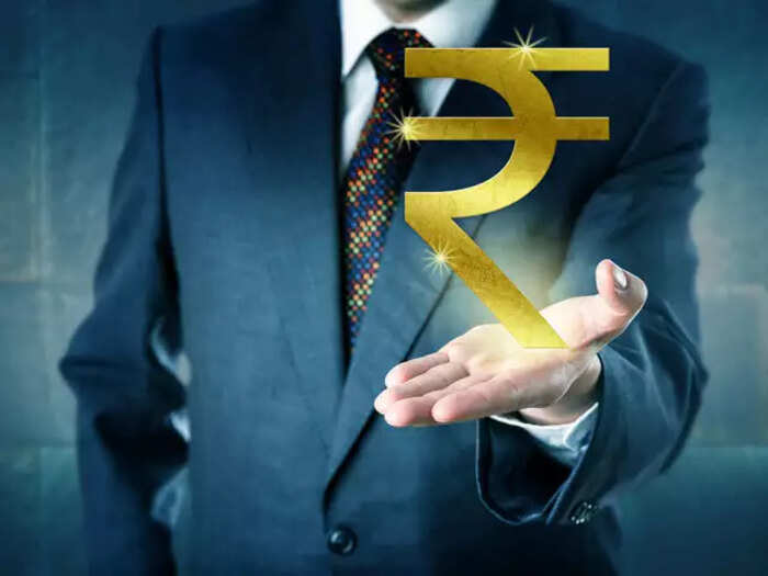 कैसे रुपये की गिरावट रोक सकता है रिजर्व बैंक?