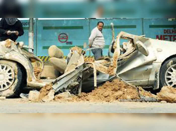 नर्इ कार खरीद रहे हैं तो जानें इंश्योरेंस पर अब आपको कितना करना पड़ेगा खर्च