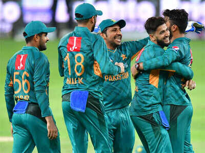 PAK vs NZ: रोमांचक मुकाबले में पाकिस्तान ने न्यू जीलैंड को 2 रन से हराया