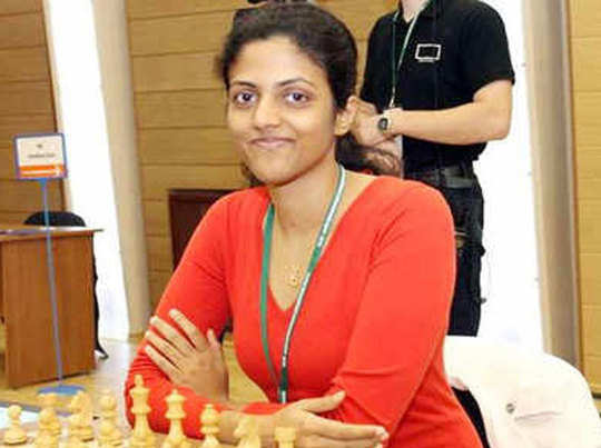 विश्व महिला शतरंज चैंपियनशिप: हरिका प्री क्वॉर्टर फाइनल में, हम्पी बाहर 
