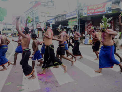पेट्टा थुल्लल, अयप्पा के सम्मान में पारंपरिक रूप से पवित्र नृत्य शुरू 