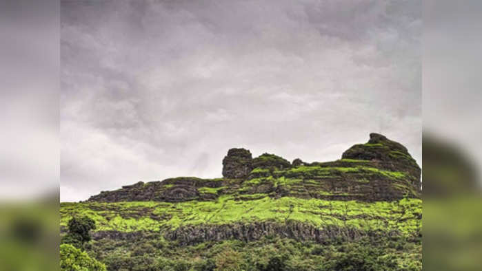 कल्याणच्या ट्रेकरचा इरशाळगडावरून पडून मृत्यू