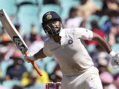 India vs Australia: ऑस्ट्रेलिया में टेस्ट सेंचुरी लगाने वाले पहले भारतीय विकेटकीपर बने ऋषभ पंत 