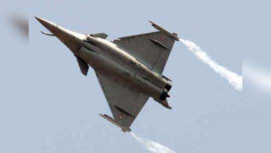 rafale price pushed up by 41%: 'सरकारने राफेल विमानांची किंमत ४१ टक्क्यांनी वाढवली'