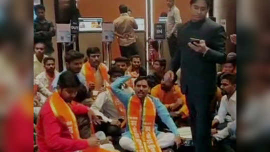 Thackeray: थिएटरमध्ये 'ठाकरे'चे पोस्टर नसल्याने शिवसैनिकांचा राडा