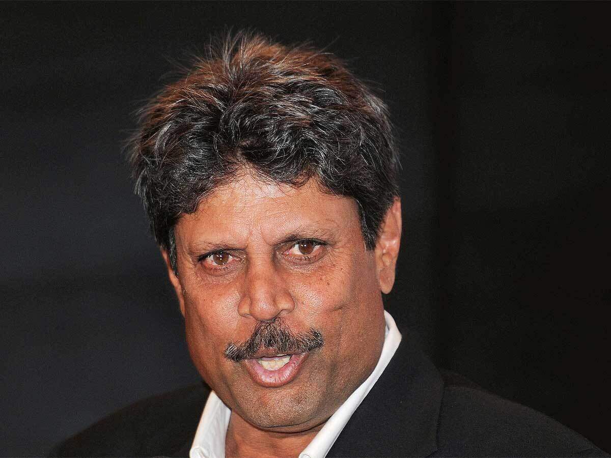 Kapil Dev: कपिल ने बनाया था वर्ल्ड रेकॉर्ड, मैदान पर छोड़े गए थे 432  गुब्बारे - this day kapil dev becomes the highest wicket taker in test  cricket | Navbharat Times
