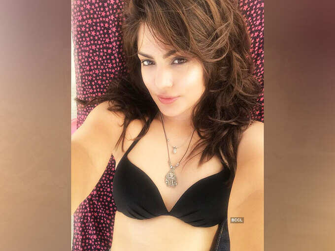 रिया चक्रवर्ती