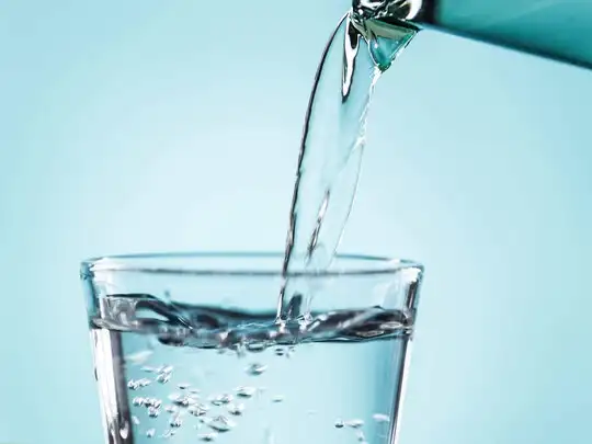 Drinking Too much water is Harmful - ज्यादा पानी पीने से हो सकता है मोटापा, किडनी और दिमाग को नुकसान | Navbharat Times - Navbharat Times