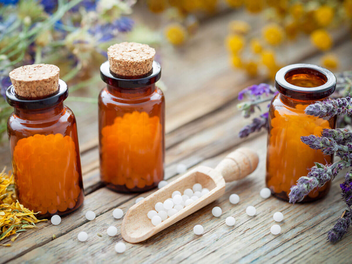 World: know everything about homeopathy - World Homeopathy Day: होम्योपैथ में क्यों दी जाती है मीठी गोली, जानें सबकुछ - Navbharat Times