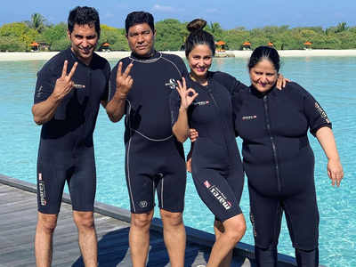 देखें, फैमिली संग मालदीव में Hina Khan ने लिया स्कूबा डाइविंग का मजा 