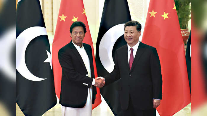 ??????????? ????????? ?????? ??? ??? ????? ??????? ?? ??????? ?????????? ??????.  BEIJING, CHINA - APRIL 28: China's President Xi Jinping, right, shakes hands with Pakistan's Prime Minister Imran Khan before a meeting at the Great Hall of the People on April 28, 2019 in Beijing, China. (Photo by Madoka Ikegami-Pool/Getty Images)