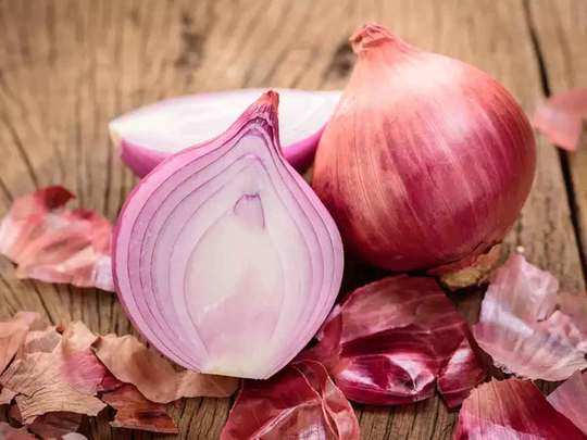 Onion: लू ही नहीं इन बीमारियों से भी बचाता है कच्चा प्याज - know health  benefits of eating raw onion | Navbharat Times