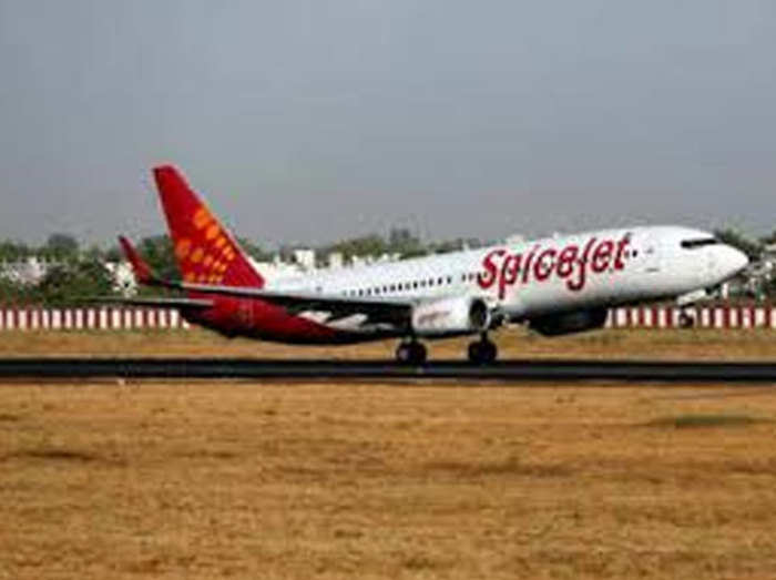 Spicejet स प इसज ट ब ड म 100 व म न श म ल करन व ल च थ भ रत य व म नन क पन बन 100th Plane Introduced In Spicejet Fleet Navbharat Times