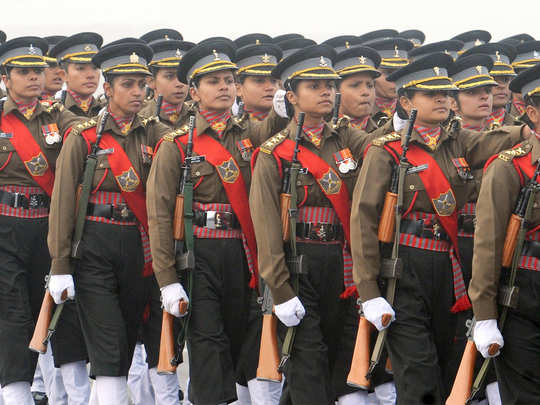 cmp female soldiers recruitment 2019, सेना में महिला के 100 पद, मिले 2 लाख  से ज्यादा आवेदन - over 2l women apply for 100 jawan posts - Navbharat Times