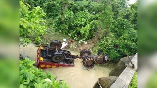 गोंदिया: ट्रॅक्टर नाल्यात उलटून ४ मजूर ठार; १३ जखमी