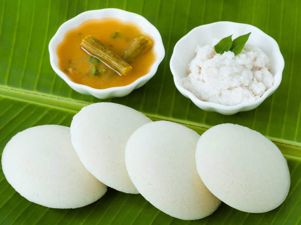 weight loss: जानें, कैसे वजन कम करता है इडली सांभर - know how idli sambhar  can help you lose weight | Navbharat Times