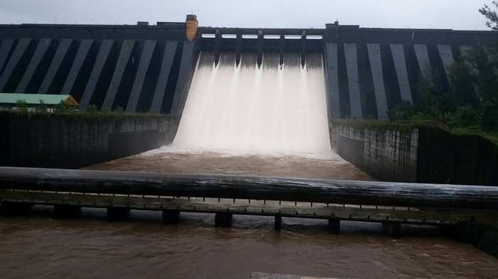 KOYNA DAM PICTURE.