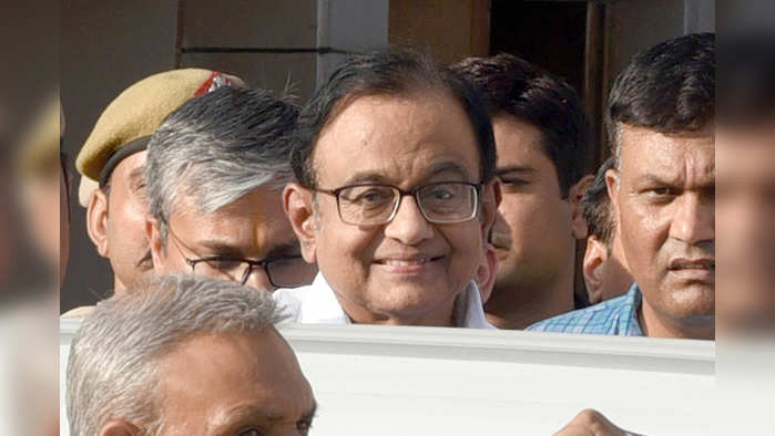 Former Finance Minister P. Chidambaram being taken to the CBI custody till 30th August after hearing in Rouse Avenue District Court in New Delhi on Monday.