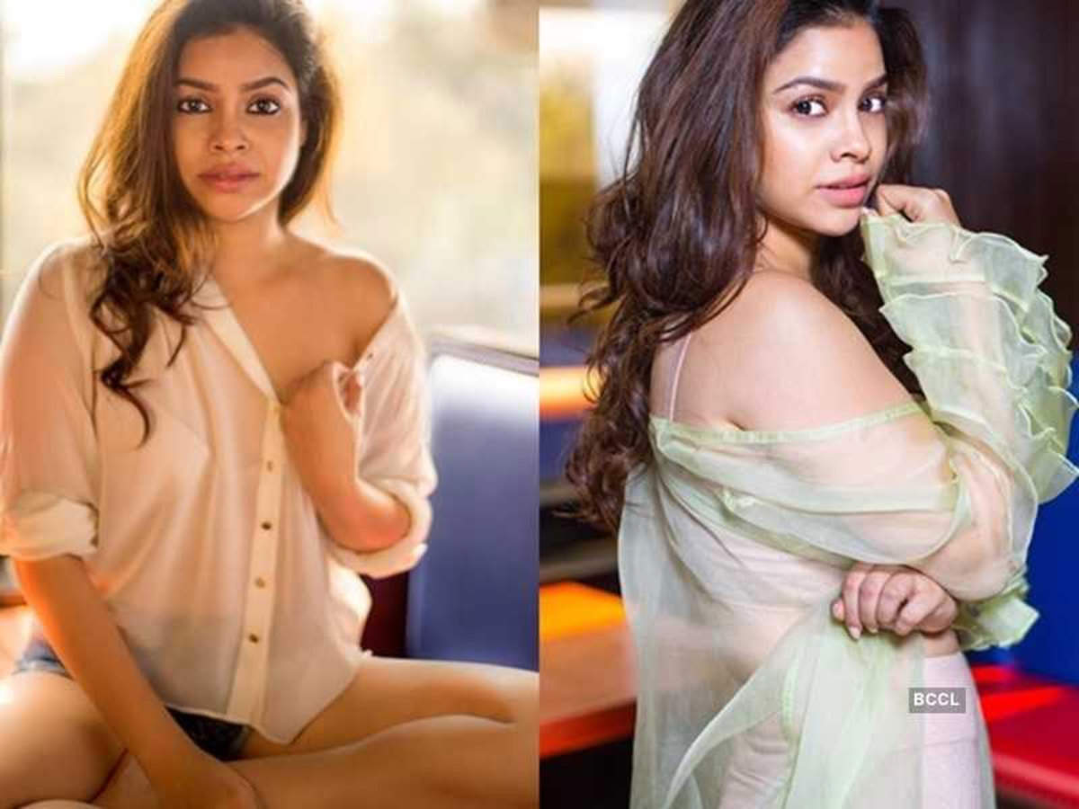 Sumona Chakravarti hot and sexy photos: Sumona chakravarti hot and sexy  Photos - देखें, कपिल शर्मा की ऑनस्क्रीन पत्नी सुमोना चक्रवर्ती का बोल्ड  अंदाज | Navbharat Times