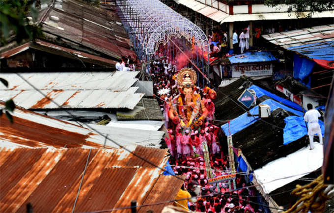 procession-of-lalbaughcha-r