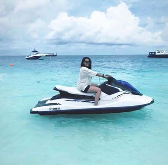 sonakshi sinha's maldives vacay: movie actress sonakshi sinha maldives vacation pictures | Navbharat Times Photogallery