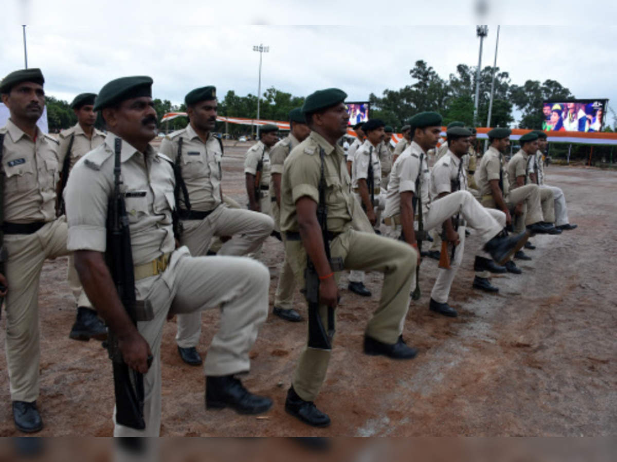 Bihar Police Constable Recruitment 2019 Notification: बिहार में कॉन्स्टेबल  पदों पर बंपर भर्ती, सैलरी 69,000 - Navbharat Times