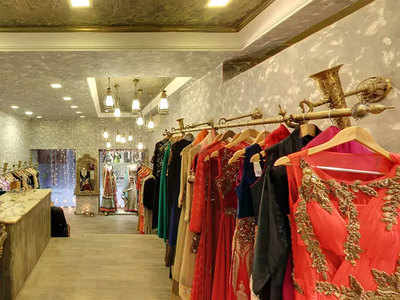 डिजाइनर ड्रेस लेनी है तो दिल्ली की इस Fashion Street मार्केट आएं