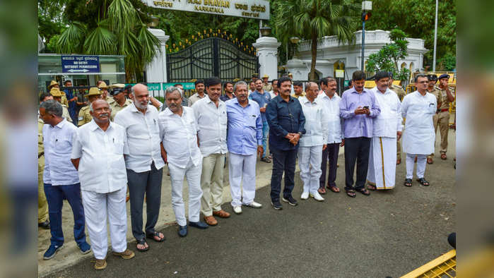 ktaka-rebel-mlas